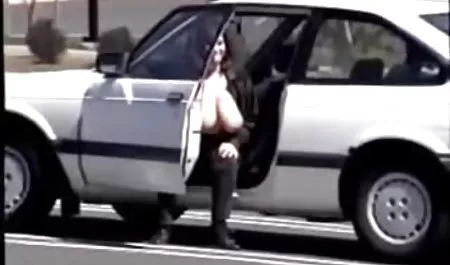 نگهبان midget Gonna Chills Out از زندانی گرسنه می شود سکس لباس سکسی