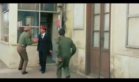 دانیلا که توسط پدربزرگ مخروط شده است لباسهای سکسی