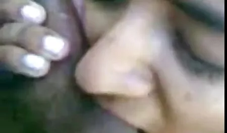 زن و شوهر بد یک نوجوان ناز عکس لباس زیر زنانه سکسی را لعنتی می کند